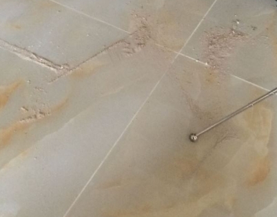 献县瓷砖空鼓维修公司分享粘合剂选择不当在瓷砖铺贴过程中可能导致以下问题